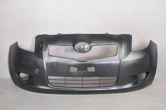 Бампер перед Toyota Vitz / Yaris H/B 2005-2007 (Тайвань)